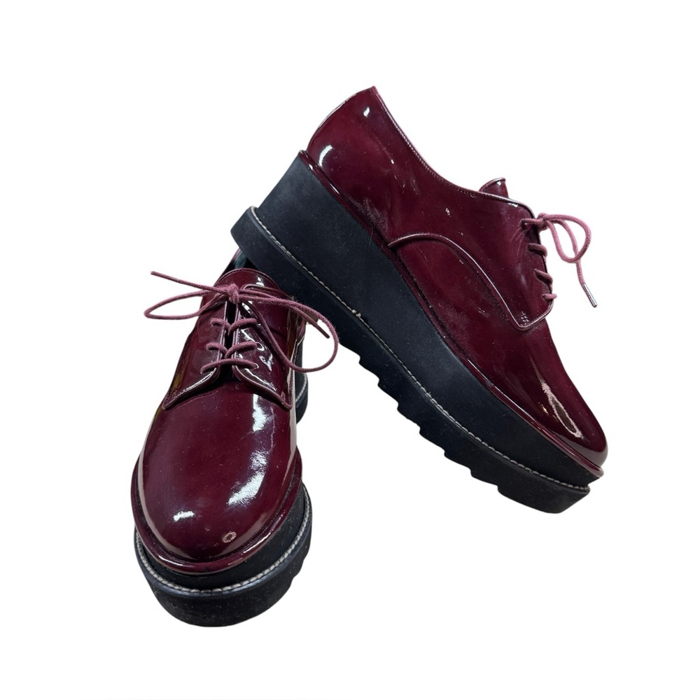 Stuart Weitzman Pipekent Platform Oxfords In Patent Burgandy Cordovan Finish